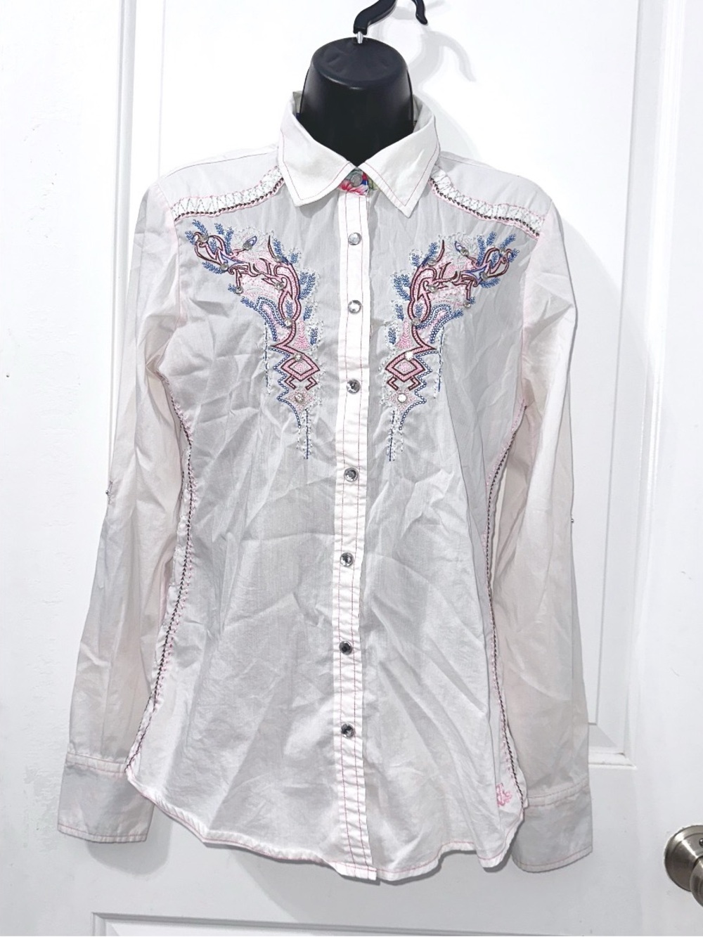 Roar Signature (Stretch) women's White long-sleeve embroidered western button-up